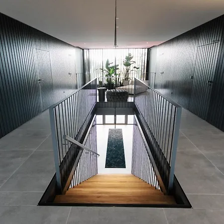 Exklusive Design Deep Blue Neubau Apartment *