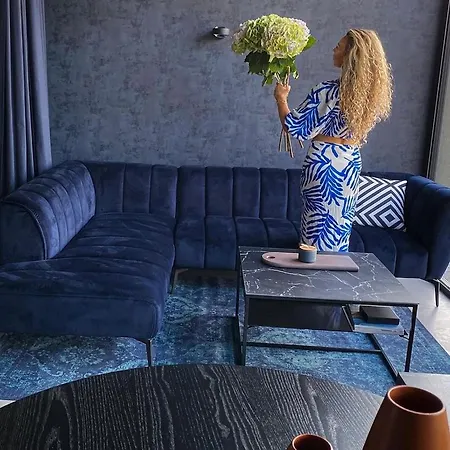 Exklusive Design Deep Blue Neubau