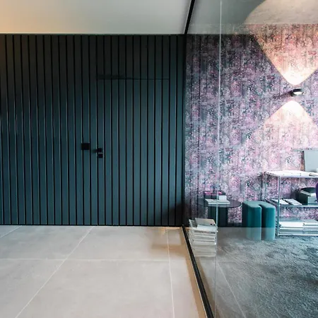 Exklusive Design Deep Blue Neubau *