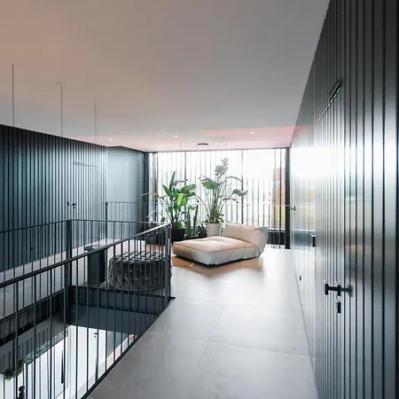 Exklusive Design Deep Blue Neubau *