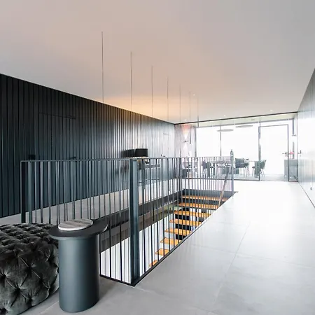 Exklusive Design Deep Blue Neubau Apartment *